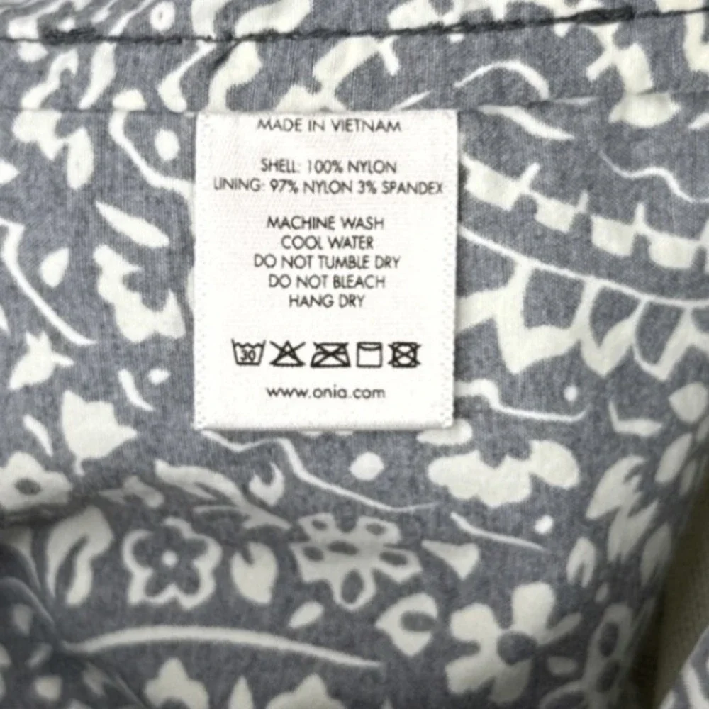 Onia Swim Trunks XXL Navy White Paisley Nylon Mesh Lined Spanish Fabric Shorts